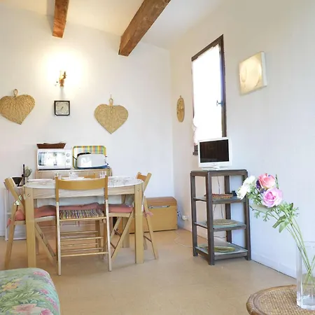 Daire Moderne Avec Terrasse A 1500m De La Plage, Parking Prive, Lave-linge, 4 Couchages - Fr-1-249-177 Agde
